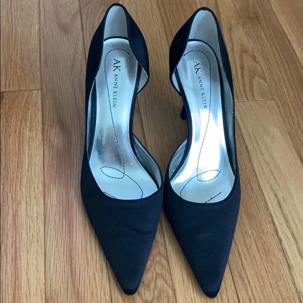 Anne Klein Black Pumps